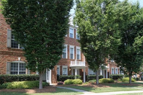 10415 Winslet Drive sold home in Charleston Place, Charlotte, NC