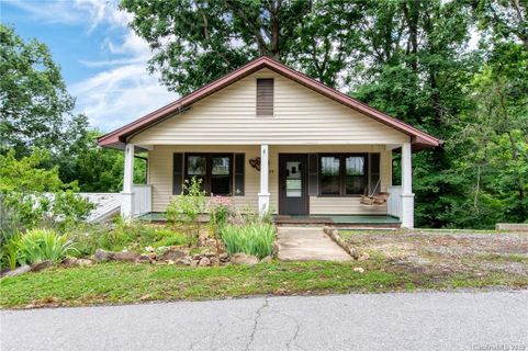 29 Green Oak Road sold home in Woodfin Land Company, Asheville, NC
