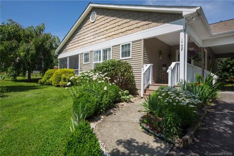 106 Cottage Loop sold home in Cottage Homes of Cypress Meadows, Waynesville, NC