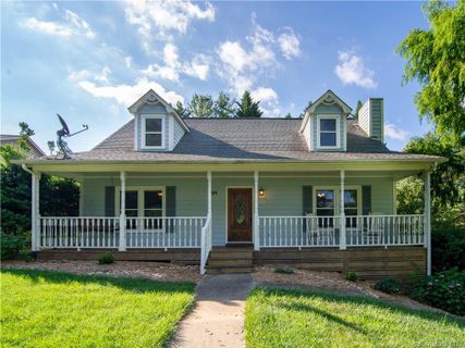 101 Goldfinch Lane
