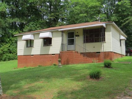 201 Valley Road