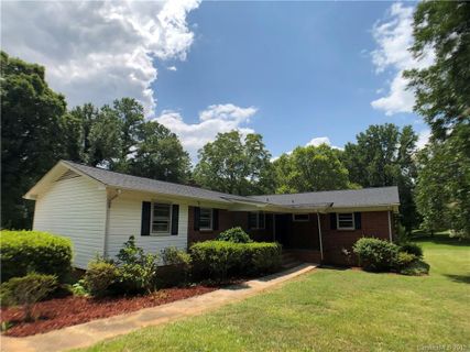 507 S Point Church Road sold home in South Point, Belmont, NC