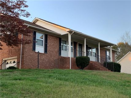2027 Wallace Dairy Road sold home in Olde Well South, Hickory, NC