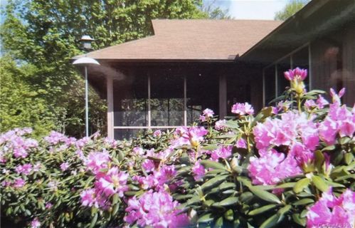 600 Mountain Glen Drive sold home in Mountain Glen, Newland, NC