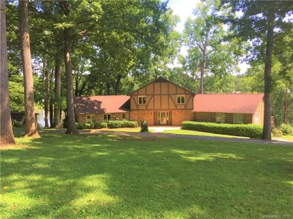 421 Kingswood Drive