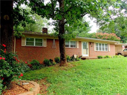 114 Hilltop Avenue sold home in Lakeview Acres, Valdese, NC