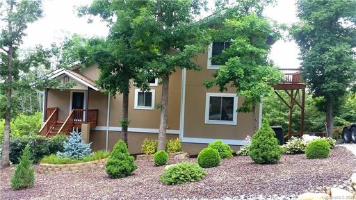 120 Mills Place sold home in Barebridge Hills, Asheville, NC