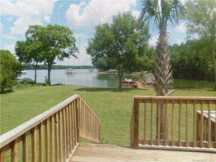4040 Clematis Trail