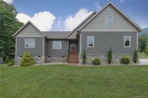 501 Stepping Stone Lane sold home in Mountain Creek Estates, Waynesville, NC
