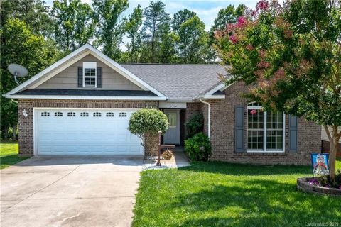 1534 Mayfair Drive