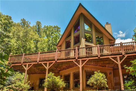 268 Trappers Run Drive sold home in Chestnut Hill Estates, Burnsville, NC