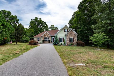 1636 Damascus Circle