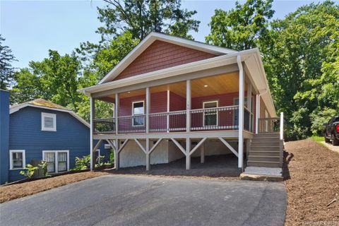 166 Laurel Loop