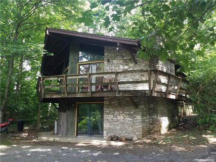 19 Sassafras Lane sold home in Timberline Cabins, Maggie Valley, NC