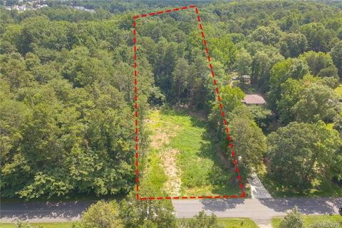 1532 Breezewood Drive