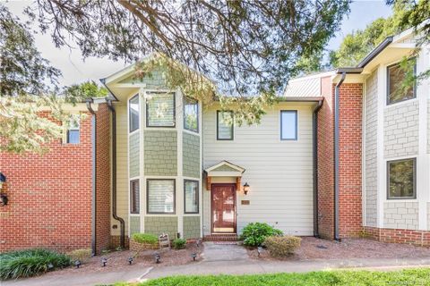 1033 Wexford Place
