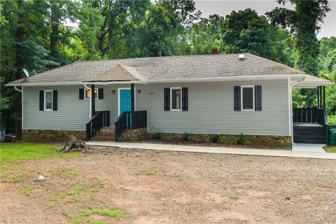 709 Tanglewood Drive sold home in Elium Heights, Salisbury, NC