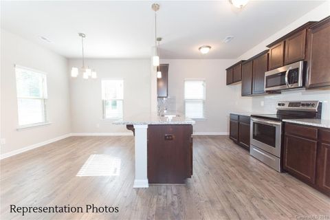 7817 Chestnut Ridge Drive