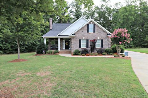 5325 Fox Meadow Court sold home in Fieldstone, Concord, NC