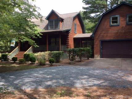 7316 Mockingbird Lane