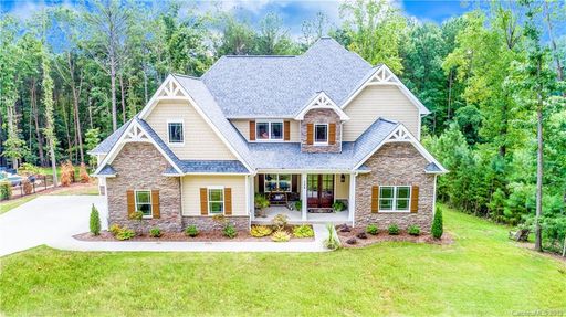 136 Direct Drive sold home in Lakeview Haven, Mooresville, NC