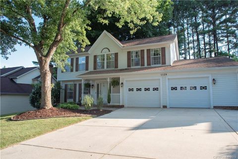 1129 Cureton Place