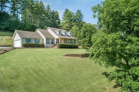 632 Brook Knoll Circle