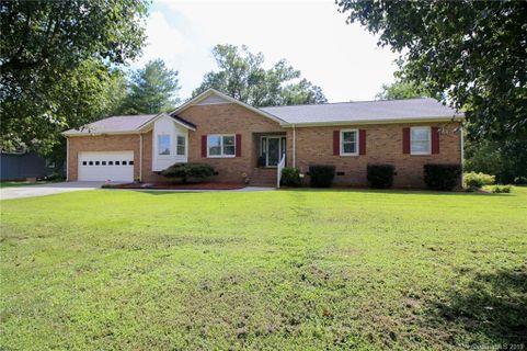 8212 Laurel Oak Court