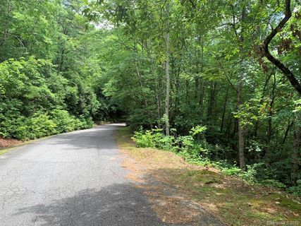 6a Gardner Lane sold home in Oak Woods, Pisgah Forest, NC