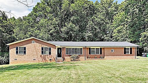 9240 Pinenoll Lane sold home in Casa Linda Estates, Charlotte, NC