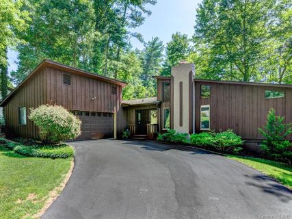 6 Crestbrook Drive
