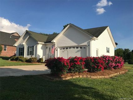 111 Cheval Trail sold home in Beaumont Farm, Cleveland, NC