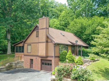 1326 Valmont Drive sold home in Timberland Park, Hendersonville, NC