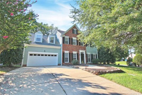 11200 Hunters Landing Drive sold home in Hunters Ridge, Charlotte, NC