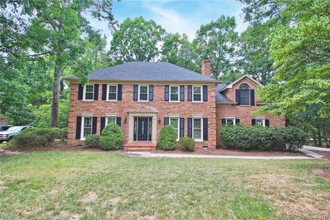 10300 William Penn Lane sold home in Williamsburg Raintree, Charlotte, NC