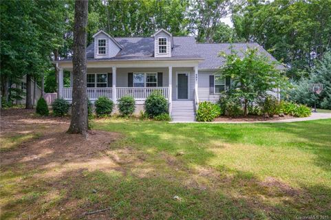 597 Sand Trap Drive