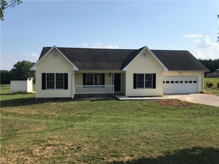 5405 Oxford School Road sold home in B And J Meadows, Claremont, NC