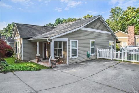 138 Lower Grassy Branch Road sold home in Lower Grassy Branch Cottages, Asheville, NC