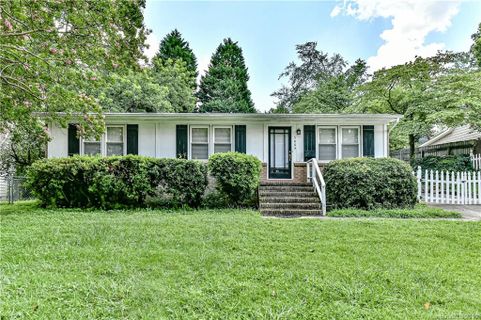 3005 Manor Road