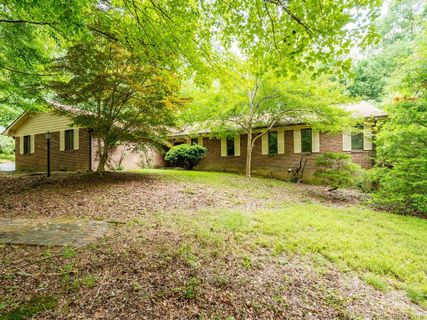 144 Camellia Way sold home in Timbercreek, Hendersonville, NC