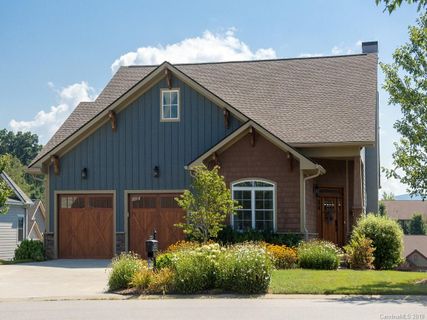 105 Birchbark Drive sold home in Hollabrook Farms, Mills River, NC
