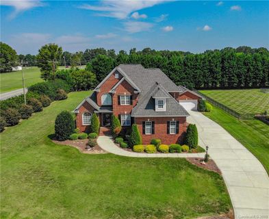 1001 Creekwalk Drive