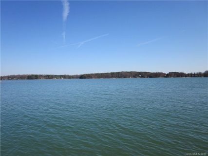 288 Shoreline Loop