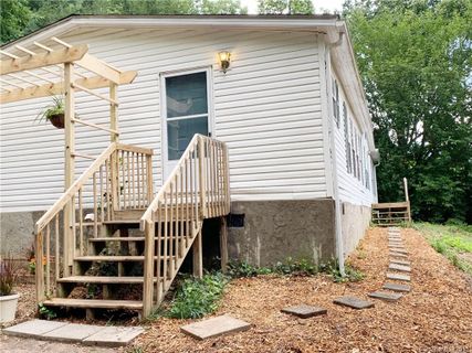 10 Savannah Circle