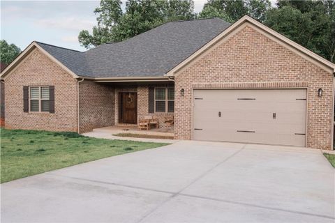 1600 Farmington Hills Drive