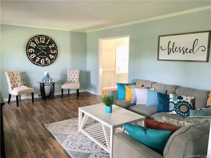 3908 Saint Regis Drive 1
