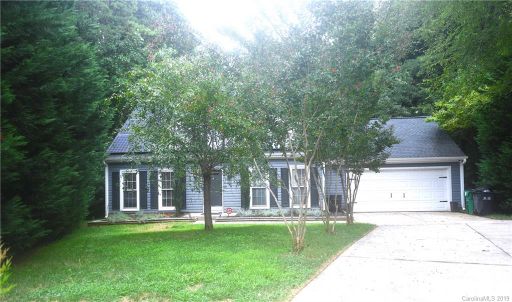 8119 Chestnut Ridge Drive