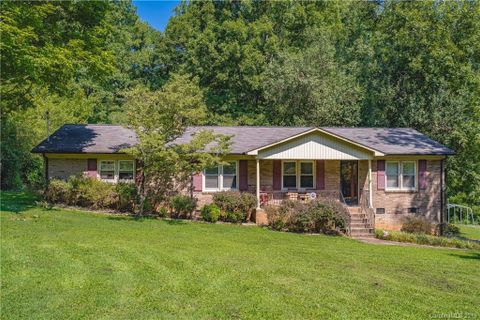 111 Green Acres Road sold home in Green Acres, Mount Holly, NC
