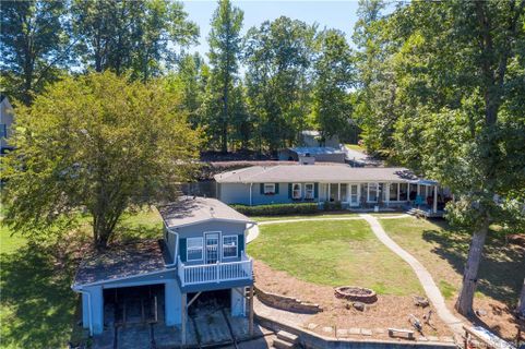 1102 Riverview Road sold home in High Rock Lake, Lexington, NC