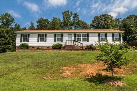 1007 Daniel Drive